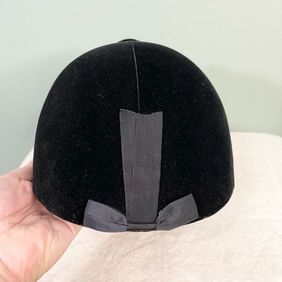 IRH International Unisex Womens Mens Horse Riding Helmet Hunt Cap Black Velvet - Picture 9 of 13